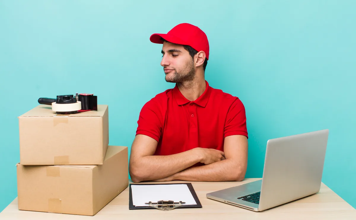 Jak wybrać najlepszą firmę kurierską do wysyłki zamówień - porównanie cen i usług kurierów