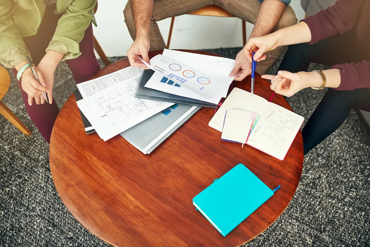 Recenzja platform do zarządzania projektami dla małych zespołów - które rozwiązania sprawdzają się najlepiej